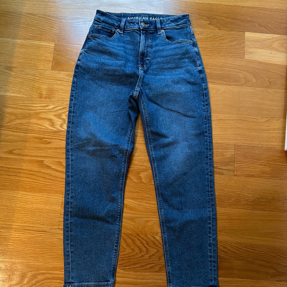 Women’s American Eagle Mom Jeans